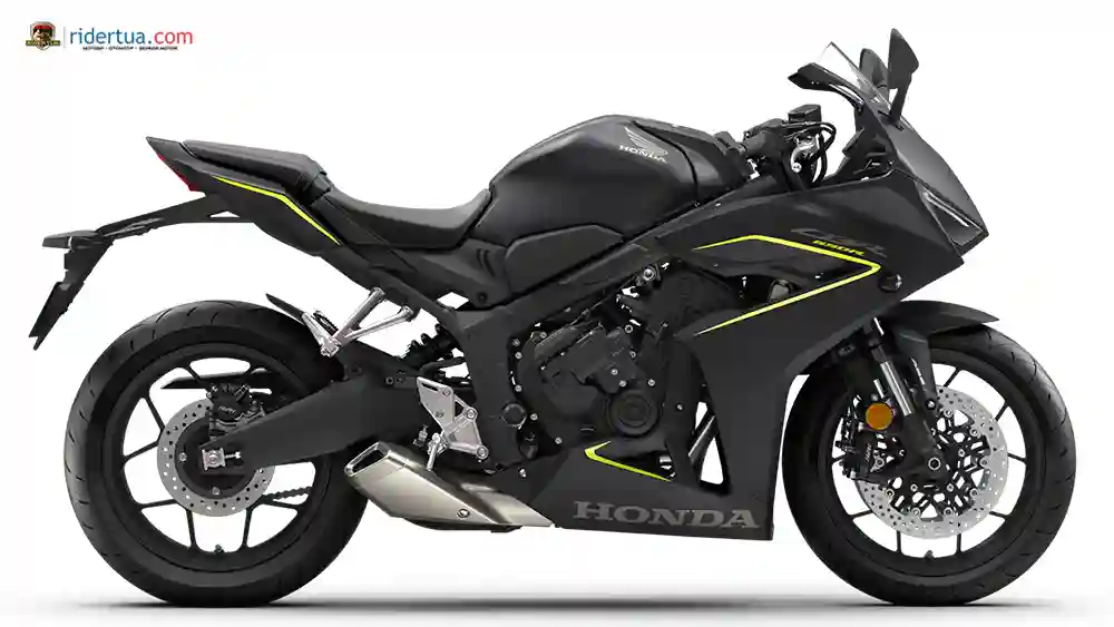 Triumph Daytona 660 vs Honda CBR650R