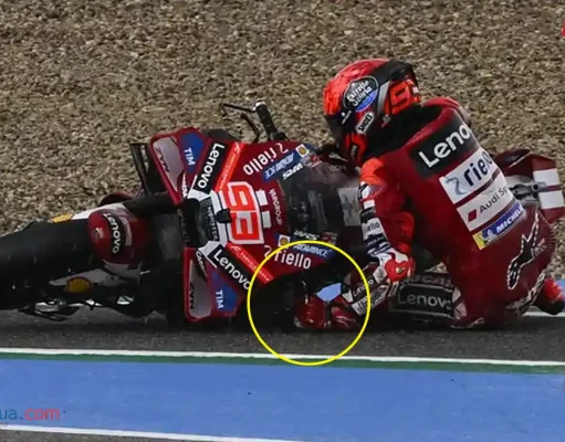 Marc Marquez Pegang Kopling Agar Mesin Tidak Mati