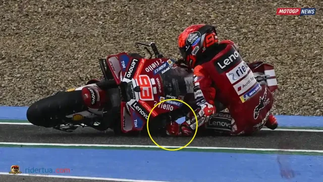 Marc Marquez Pegang Kopling Agar Mesin Tidak Mati