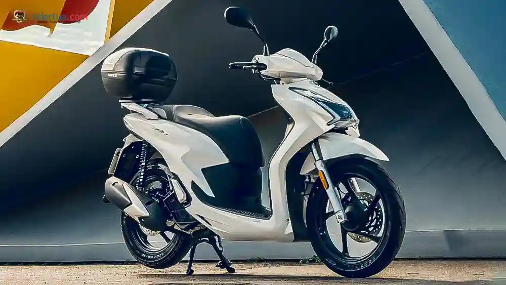 Honda SH125i vs QJMotor SQ16