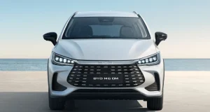 Mobil PHEV BYD M6 DM
