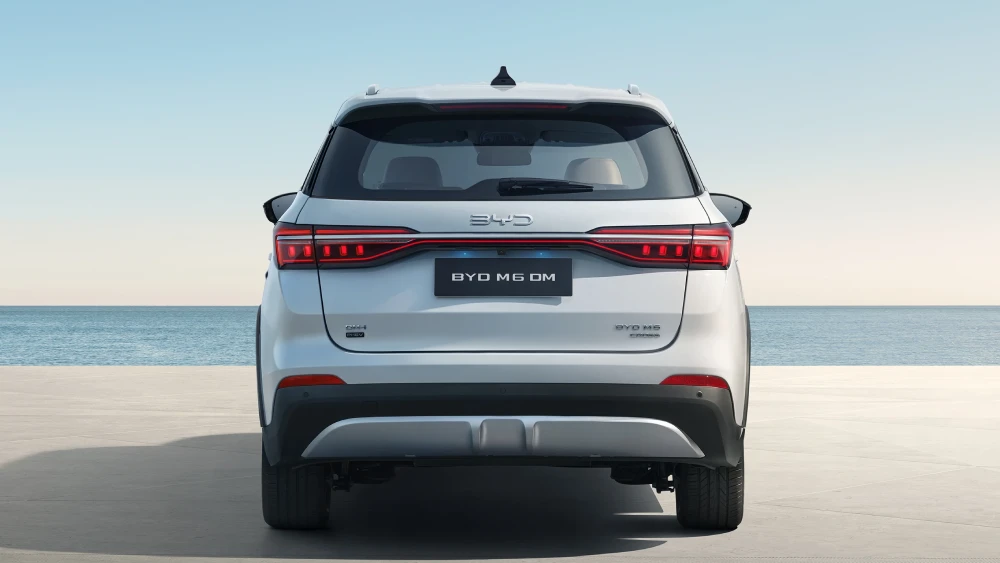 BYD M6 DM, Mobil PHEV Dengan Teknologi Canggih! 2 BYD M6 DM