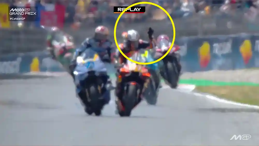 Insiden Race MotoGP Catalunya 2026 - Acosta - Alex Marquez
