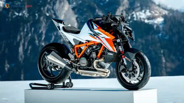 KTM 1390 Super Duke RR Hanya 350 Unit! KTM 1390 Super Duke RR 2026 Hypernaked Paling Buas Siap Ke Trek