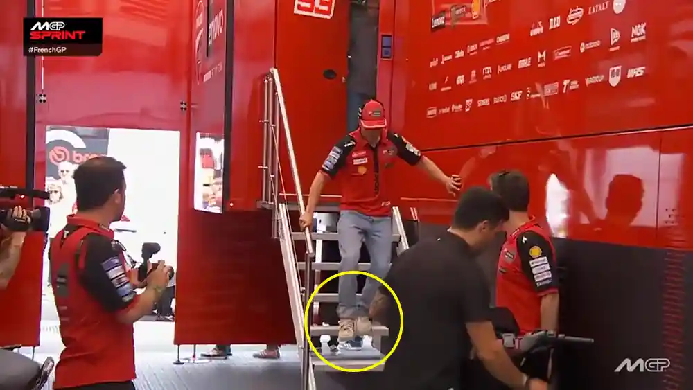 Marc Marquez Pincang