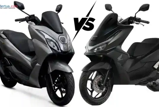 Suzuki Burgman 150 vs Honda PCX160