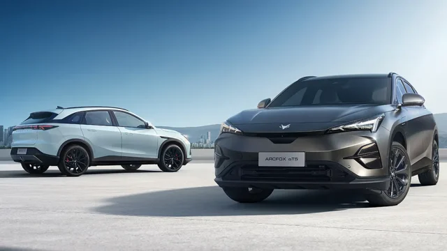 BAIC Arcfox Alpha T5
