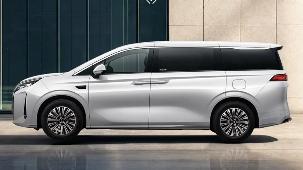 BYD Linghui M9 CnEVPost