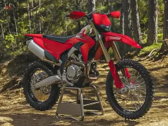 Motor Trail Jalan Raya Pertamanya! Ducati Desmo450 EDS 2027 Akhirnya Resmi Meluncur