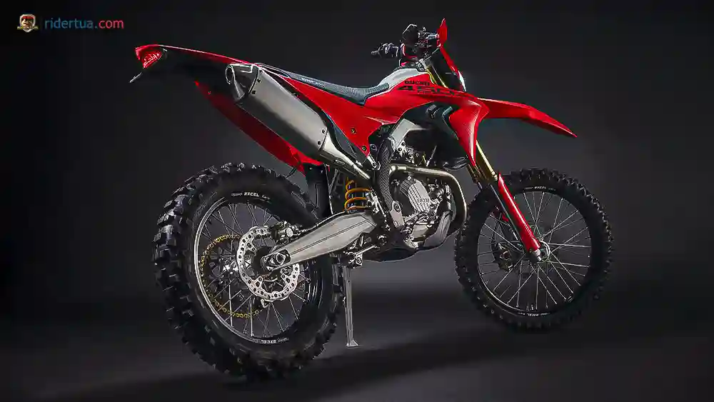 Motor Trail Jalan Raya Pertamanya! Ducati Desmo450 EDS 2027 Akhirnya Resmi Meluncur 4 Ducati, Desmo450 EDS, Ducati Desmo450 EDS, motor baru, motor trail, motor enduro