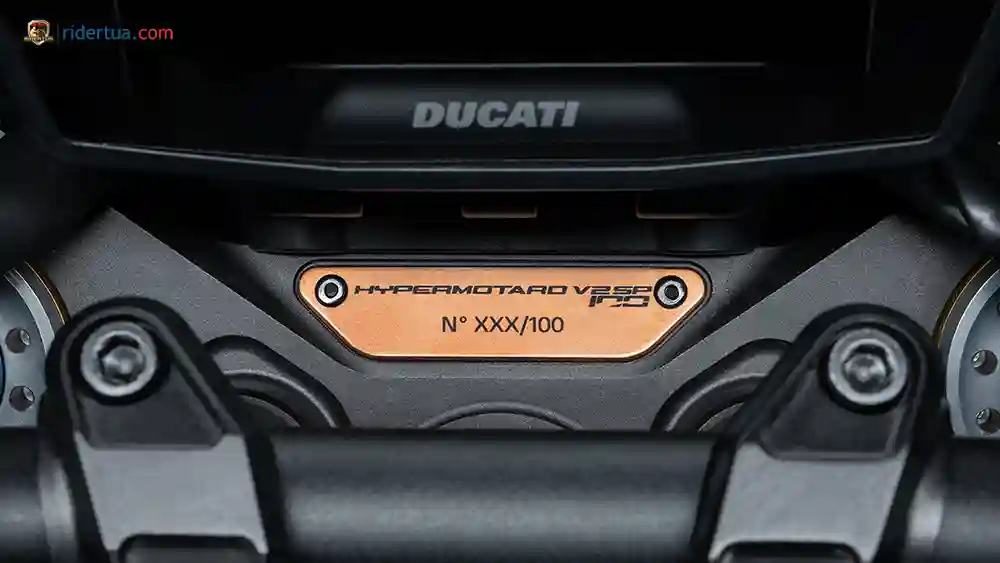 Ducati, Hypermotard V2 SP, Hypermotard, Ducati Hypermotard V2 SP 100, supermoto, edisi spesial