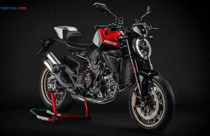 Rayakan Ultah Seabad! Ducati Monster 100 Hadir dengan Livery Tricolore Legend Rayakan Ultah Seabad! Ducati Monster 100 Hadir dengan Livery Tricolore Legend