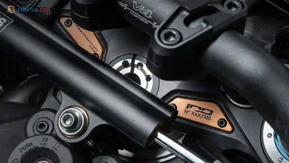 Ducati, Streetfighter V4 S, Ducati Streetfighter V4 S, Ducati Streetfighter V4 S 100, hypernaked, edisi spesial
