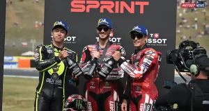 Pecco Bagnaia - Ai Ogura - Marc Marquez - Podium Sprint MotoGP Ceko 2026 di Brno