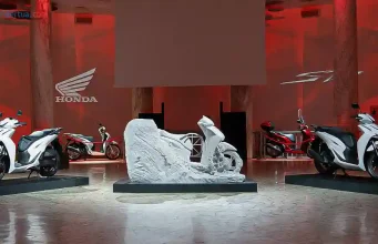 SH Marmo Project: Peringati 25 Tahun Honda SH125i Dibikinin Model Patungnya! SH Marmo Project: Peringati 25 Tahun Honda SH125i Dibikinin Model Patungnya!
