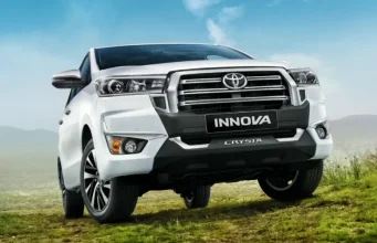 New Toyota Innova Crysta Resmi Dirilis di India, Hanya Rp 370 Jutaan! Toyota Innova Crysta New India
