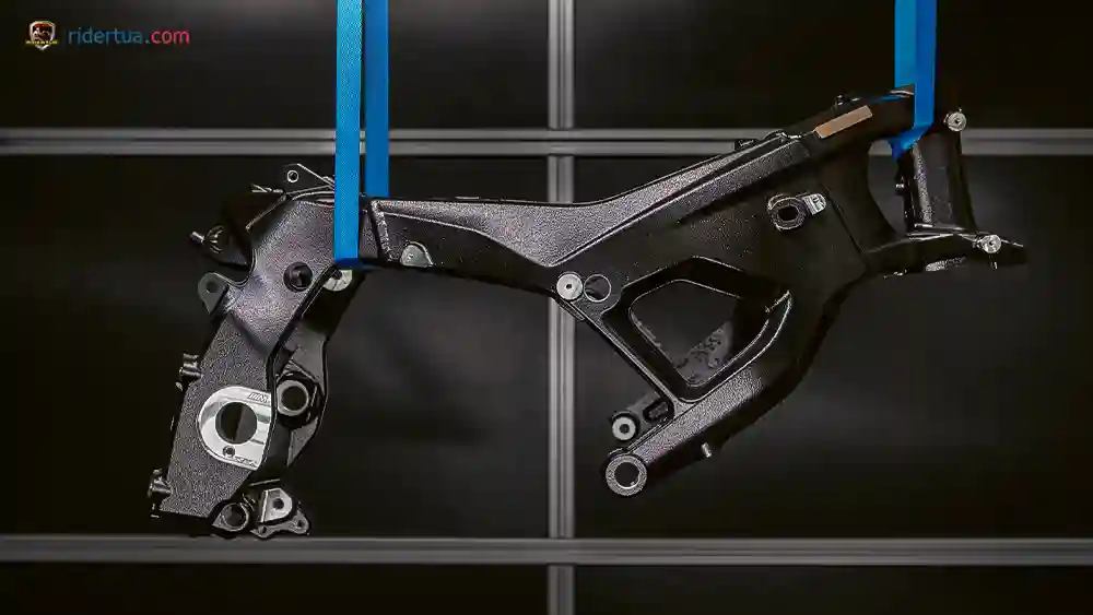 Pakai Rangka Baru Lebih Ringan?! BMW M 1000 RR 2027 Superbike Ini Resmi Meluncur 2 BMW, BMW Motorrad, BMW M 1000 RR, BMW S 1000 RR, BMW S 1000 RR Edition M Sport, superbike