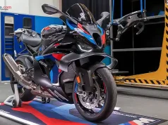 Pakai Rangka Baru Lebih Ringan?! BMW M 1000 RR 2027 Superbike Ini Resmi Meluncur Pakai Rangka Baru Lebih Ringan?! BMW M 1000 RR 2027 Superbike Ini Resmi Meluncur
