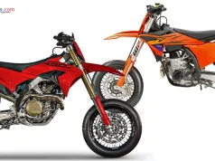 Ducati Desmo450 SM vs KTM 450 SMR: Supermoto Balap Bermesin Desmodromic vs Senjata Sirkuit yang Sudah Teruji Ducati Desmo450 SM vs KTM 450 SMR