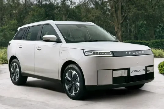 Jaecoo J5 EV Omoda