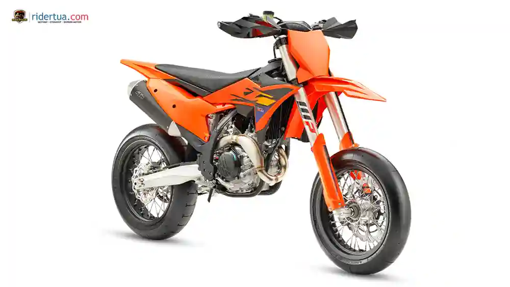 Ducati Desmo450 SM vs KTM 450 SMR: Supermoto Balap Bermesin Desmodromic vs Senjata Sirkuit yang Sudah Teruji 4 KTM 450 SMR
