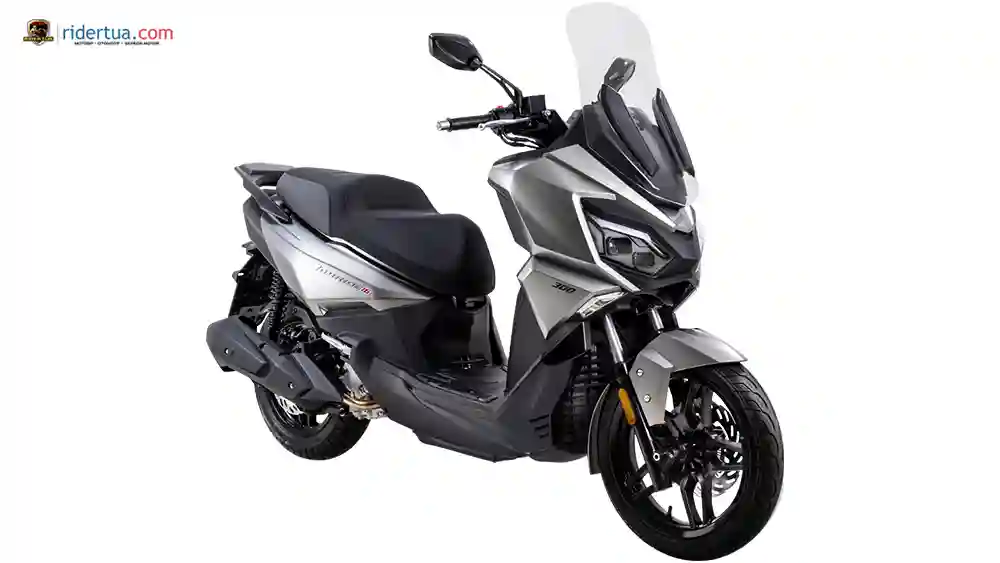 SYM Joyride 300 vs Yamaha XMAX 300: Duel Maxi Scooter Nyaman Tapi Harganya Jauh? 2 SYM, Joyride 300, SYM Joyride 300, motor matik, skutik bongsor, motor baru