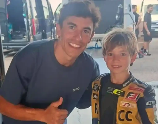 Viral! Marc Marquez Membantu Seorang Pembalap Cilik yang Tak Sengaja Bertemu Dengannya Saat Berlatih di Aragon Marc Marquez - Marc Soles