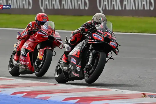 Marco Bezzecchi - Marc Marquez - Duel