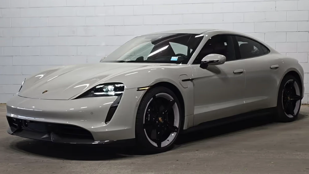 Porsche Taycan Turbo S Riverside