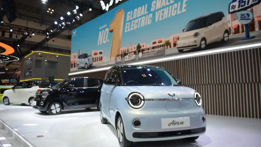 Harga Wuling Aira EV Nggak Sampai Rp 200 Juta, Kok Bisa? 2 Wuling Aira EV