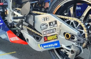 Bukan Karena Tertinggal, Ini Alasan Yamaha Memilih Swingarm Machined pada Musim Terakhir 1000cc Yamaha M1 Swingarm Machined 2026